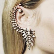 Load image into Gallery viewer, With Pearls - Ear Cuff Earing