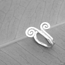 Load image into Gallery viewer, Cycle - Ear Cuff earing